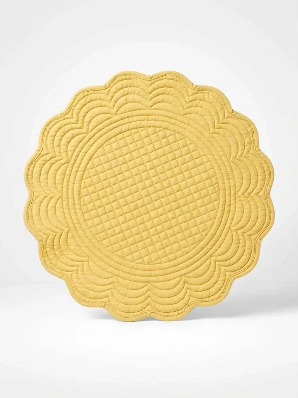 Set of 4 Butter Yellow Scalloped Quilted Placemats/Set of 2 Matching (Slight Var